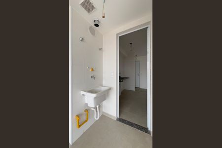 Apartamento à venda com 64m², 2 quartos e 1 vaga Apartamento à venda com 64m², 2 quartos e 1 vagaCozinha e Área de Serviço