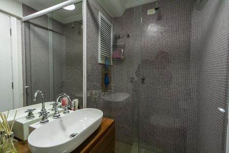 Apartamento à venda com 151m², 2 quartos e 2 vagas Apartamento à venda com 151m², 2 quartos e 2 vagasBanheiro Social