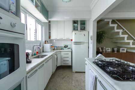 Apartamento à venda com 151m², 2 quartos e 2 vagas Apartamento à venda com 151m², 2 quartos e 2 vagasCozinha