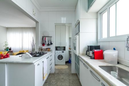 Apartamento à venda com 151m², 2 quartos e 2 vagas Apartamento à venda com 151m², 2 quartos e 2 vagasCozinha