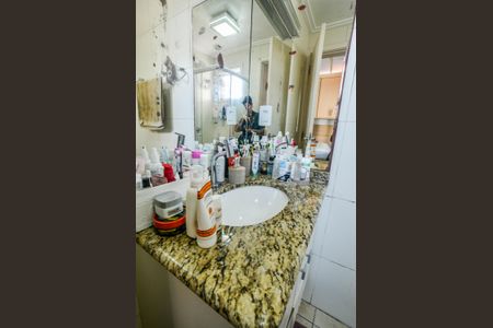 Apartamento à venda com 54m², 2 quartos e 1 vaga Apartamento à venda com 54m², 2 quartos e 1 vagaBanheiro da Suíte