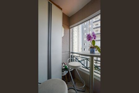 Apartamento à venda com 54m², 2 quartos e 1 vaga Apartamento à venda com 54m², 2 quartos e 1 vagaSala