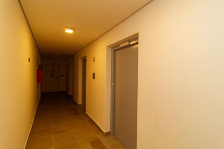 Apartamento à venda com 32m², 2 quartos e sem vagaÁrea comum