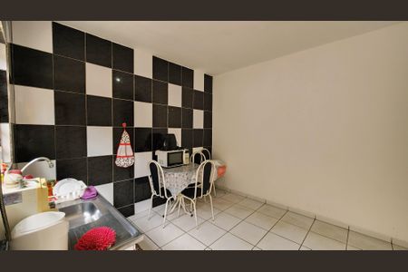 Casa à venda com 94m², 3 quartos e sem vaga Casa à venda com 94m², 3 quartos e sem vagaCozinha