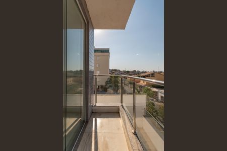 Apartamento à venda com 63m², 3 quartos e 2 vagasVaranda da Quarto 2