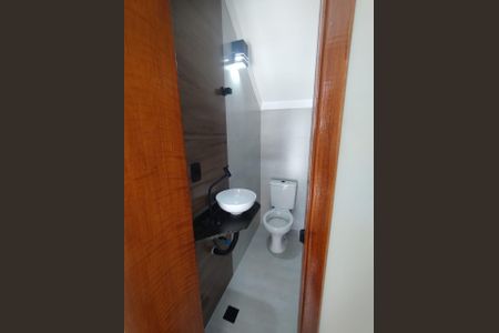 Casa à venda com 80m², 2 quartos e 2 vagas Casa à venda com 80m², 2 quartos e 2 vagasLavabo