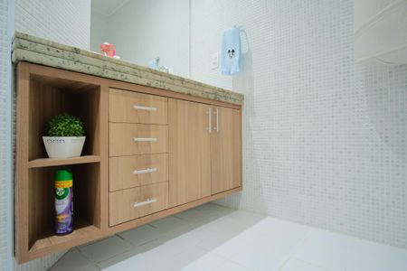 Apartamento à venda com 160m², 5 quartos e 4 vagasBanheiro da Suíte 1