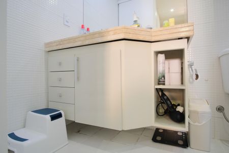 Apartamento à venda com 160m², 5 quartos e 4 vagasBanheiro da Suíte 2