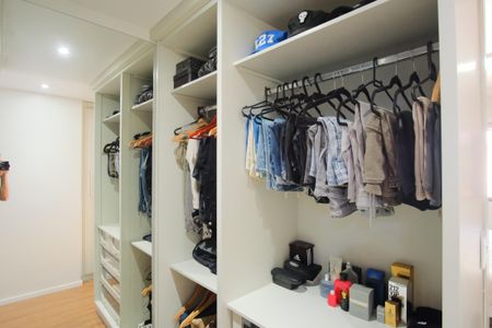 Apartamento à venda com 160m², 5 quartos e 4 vagasCloset da Suíte 2