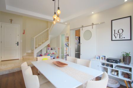 Apartamento à venda com 160m², 5 quartos e 4 vagasSala