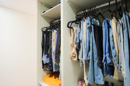 Apartamento à venda com 160m², 5 quartos e 4 vagasCloset da Suíte 2