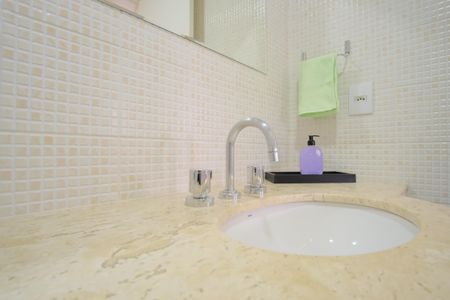 Apartamento à venda com 160m², 5 quartos e 4 vagasLavabo 2