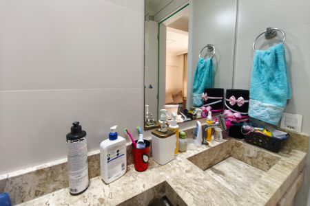 Apartamento à venda com 87m², 2 quartos e 1 vaga Apartamento à venda com 87m², 2 quartos e 1 vagaBanheiro Social