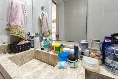 Apartamento à venda com 87m², 2 quartos e 1 vaga Apartamento à venda com 87m², 2 quartos e 1 vagaBanheiro Suíte