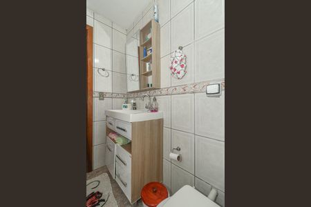 Casa à venda com 240m², 2 quartos e 2 vagasBanheiro