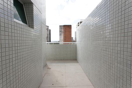 Apartamento para alugar com 123m², 2 quartos e 4 vagas Apartamento para alugar com 123m², 2 quartos e 4 vagasGarden