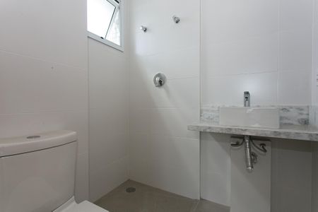 Apartamento para alugar com 123m², 2 quartos e 4 vagas Apartamento para alugar com 123m², 2 quartos e 4 vagasBanheiro da Suíte 1