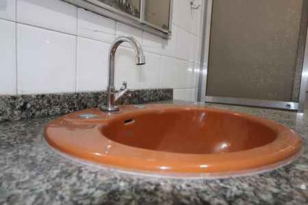 Casa à venda com 194m², 2 quartos e 3 vagasBanheiro Social