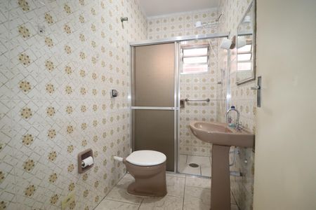 Casa à venda com 194m², 2 quartos e 3 vagasBanheiro da Suíte