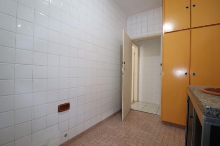 Casa à venda com 194m², 2 quartos e 3 vagasBanheiro Social