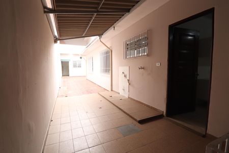 Casa à venda com 194m², 2 quartos e 3 vagasQuintal