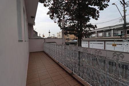 Casa à venda com 194m², 2 quartos e 3 vagasVaranda Fachada