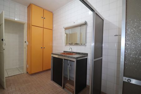 Casa à venda com 194m², 2 quartos e 3 vagasBanheiro Social