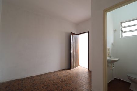 Casa à venda com 194m², 2 quartos e 3 vagasQuarto de Serviço