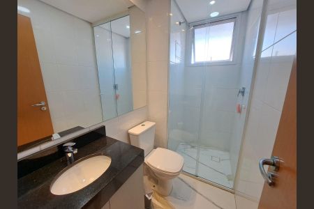 Banheiro de apartamento à venda com 1 quarto, 38m² em Bela Vista, Osasco