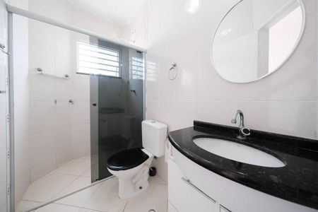 Casa à venda com 96m², 2 quartos e 2 vagasBanheiro da Suíte 2