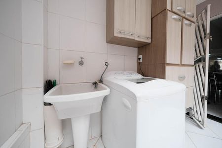 Casa à venda com 96m², 2 quartos e 2 vagasÁrea de Serviço