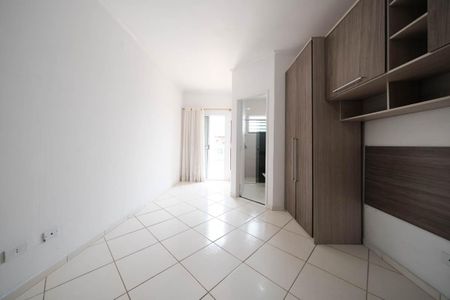 Casa à venda com 96m², 2 quartos e 2 vagasSuíte 2
