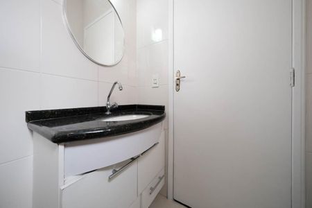 Casa à venda com 96m², 2 quartos e 2 vagasBanheiro da Suíte 1