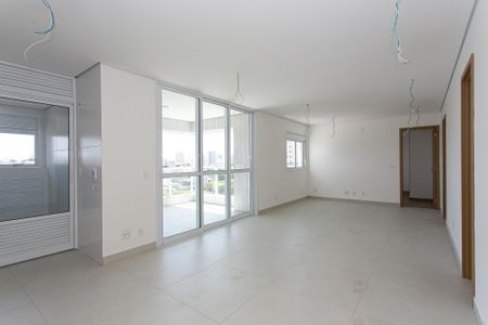 Apartamento para alugar com 81m², 2 quartos e 2 vagas Apartamento para alugar com 81m², 2 quartos e 2 vagasSala