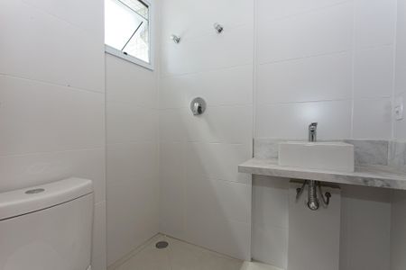 Apartamento para alugar com 81m², 2 quartos e 2 vagas Apartamento para alugar com 81m², 2 quartos e 2 vagasBanheiro da Suíte