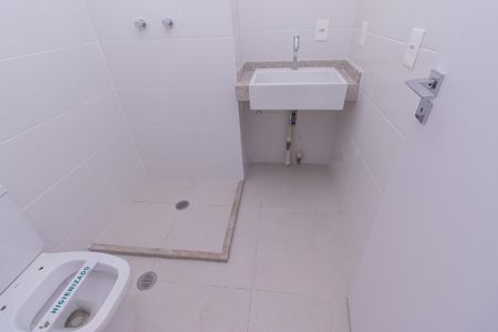 Banheiro Social de kitnet/studio à venda com 0 quarto, 28m² em Jardim Paulista, São Paulo