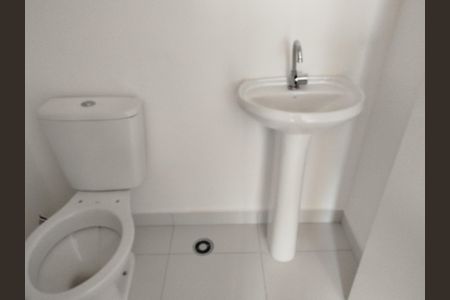 Banheiro da Suíte de kitnet/studio para alugar com 1 quarto, 27m² em Penha de França, São Paulo