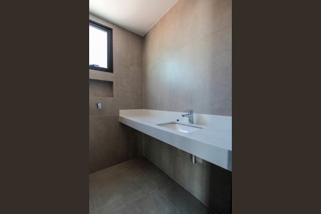 Casa de condomínio à venda com 750m², 6 quartos e 6 vagas Casa de condomínio à venda com 750m², 6 quartos e 6 vagasBanheiro da Suíte 2