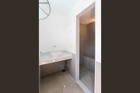 Casa de condomínio à venda com 750m², 6 quartos e 6 vagas Casa de condomínio à venda com 750m², 6 quartos e 6 vagasPiscina - Banheiro