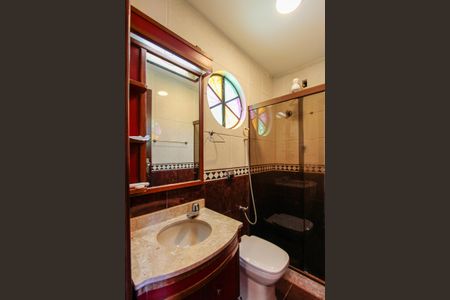 Casa de condomínio à venda com 750m², 6 quartos e 6 vagas Casa de condomínio à venda com 750m², 6 quartos e 6 vagasBanheiro da Suíte 5