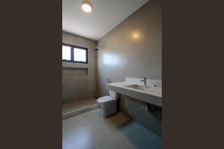 Casa de condomínio à venda com 750m², 6 quartos e 6 vagas Casa de condomínio à venda com 750m², 6 quartos e 6 vagasEspaço de Festas - 3° Andar Banheiro