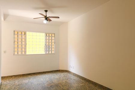 Sala de casa de condomínio à venda com 3 quartos, 150m² em Cachambi, Rio de Janeiro