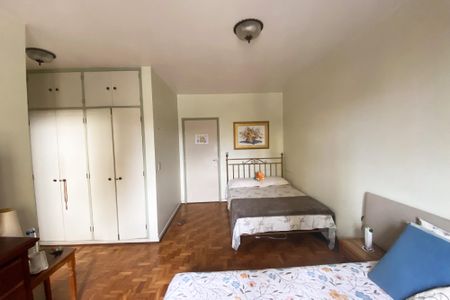 Casa à venda com 175m², 3 quartos e 2 vagasSuíte