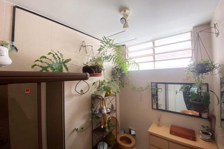 Casa à venda com 175m², 3 quartos e 2 vagasBanheiro 