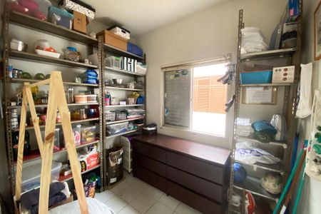 Casa à venda com 175m², 3 quartos e 2 vagasQuarto de Serviço