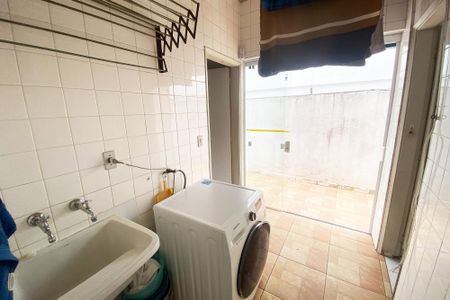 Casa à venda com 175m², 3 quartos e 2 vagasLavanderia