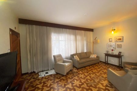 Casa à venda com 175m², 3 quartos e 2 vagasSala