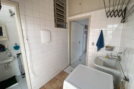 Casa à venda com 175m², 3 quartos e 2 vagasLavanderia