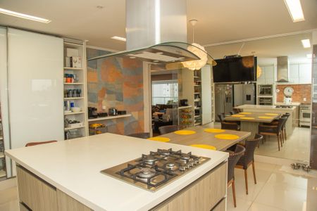Apartamento à venda com 385m², 4 quartos e 5 vagasCozinha