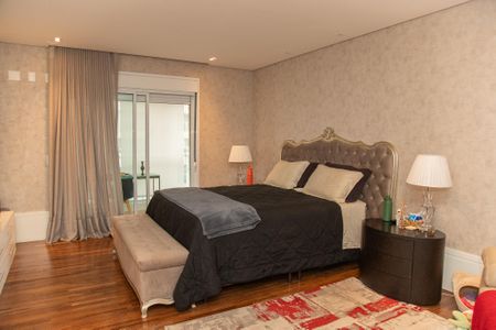 Apartamento à venda com 385m², 4 quartos e 5 vagasSuíte